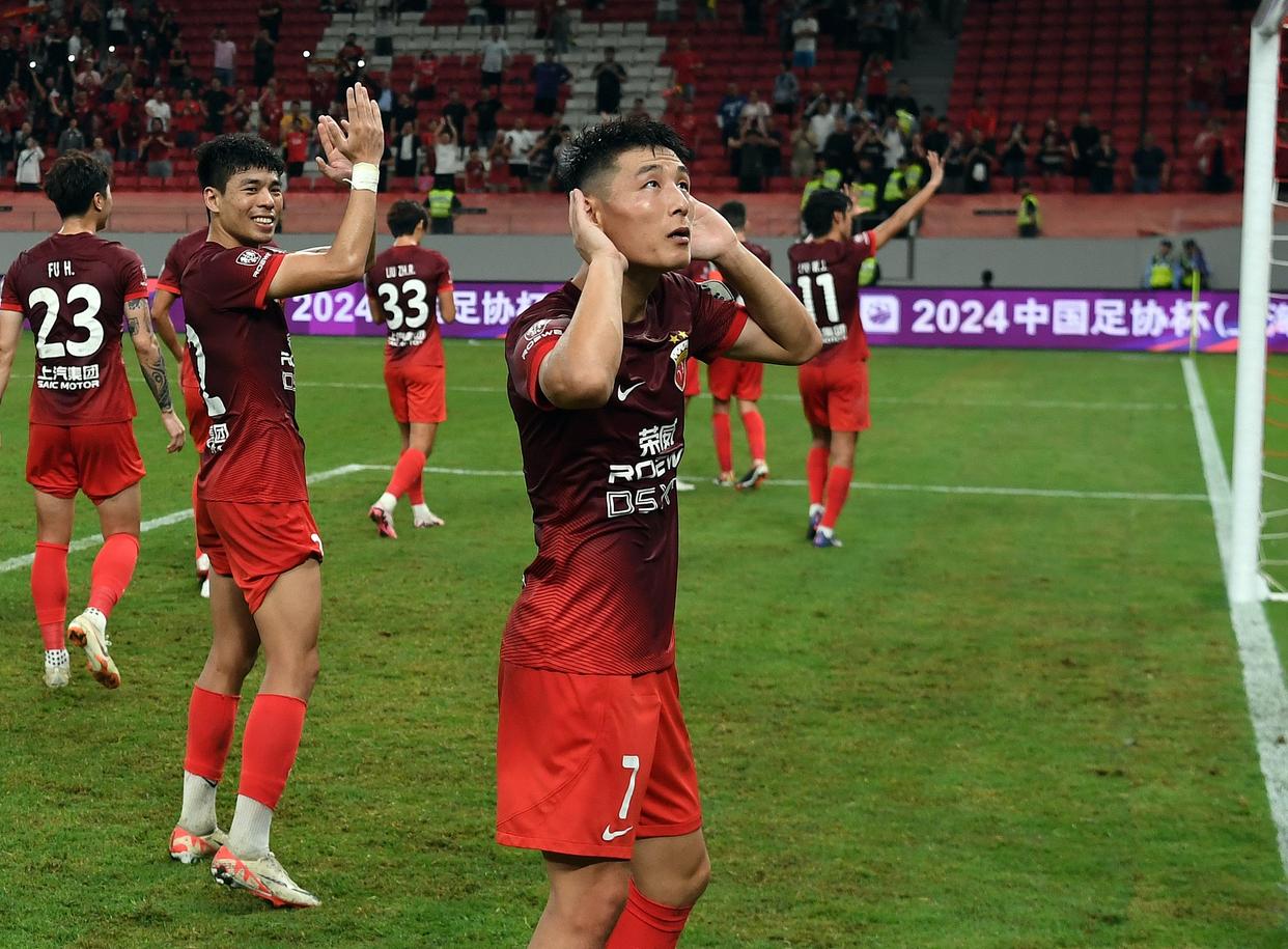 球员在亚洲顶级赛事上表现神勇